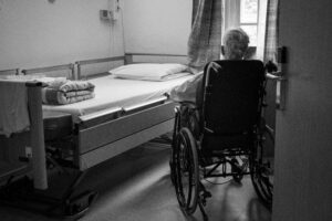 Can a Lift Chair Improve Everyday Comfort? | THE LIVE YOUNG