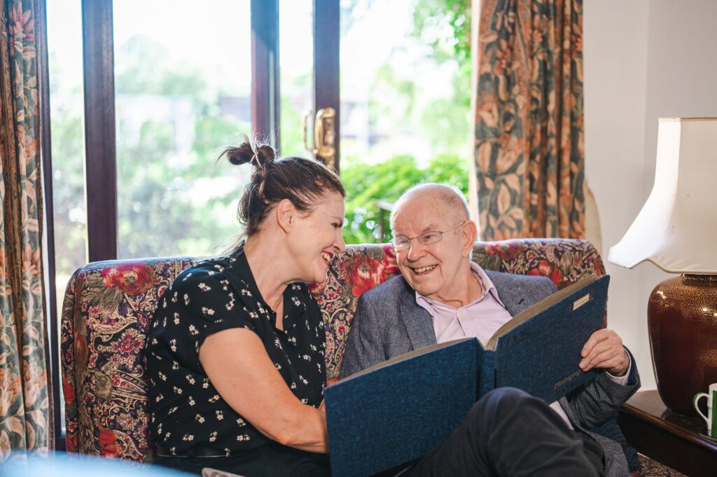 How a Lift Chair Benefits the Whole Family | THE LIVE YOUNG
