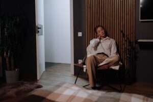 How Lift Chairs Reduce Caregiver Stress | THE LIVE YOUNG